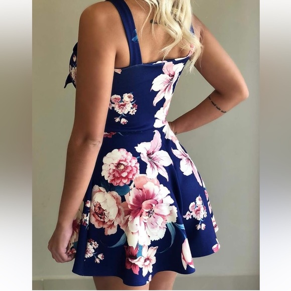 Floral romper - Picture 2 of 6